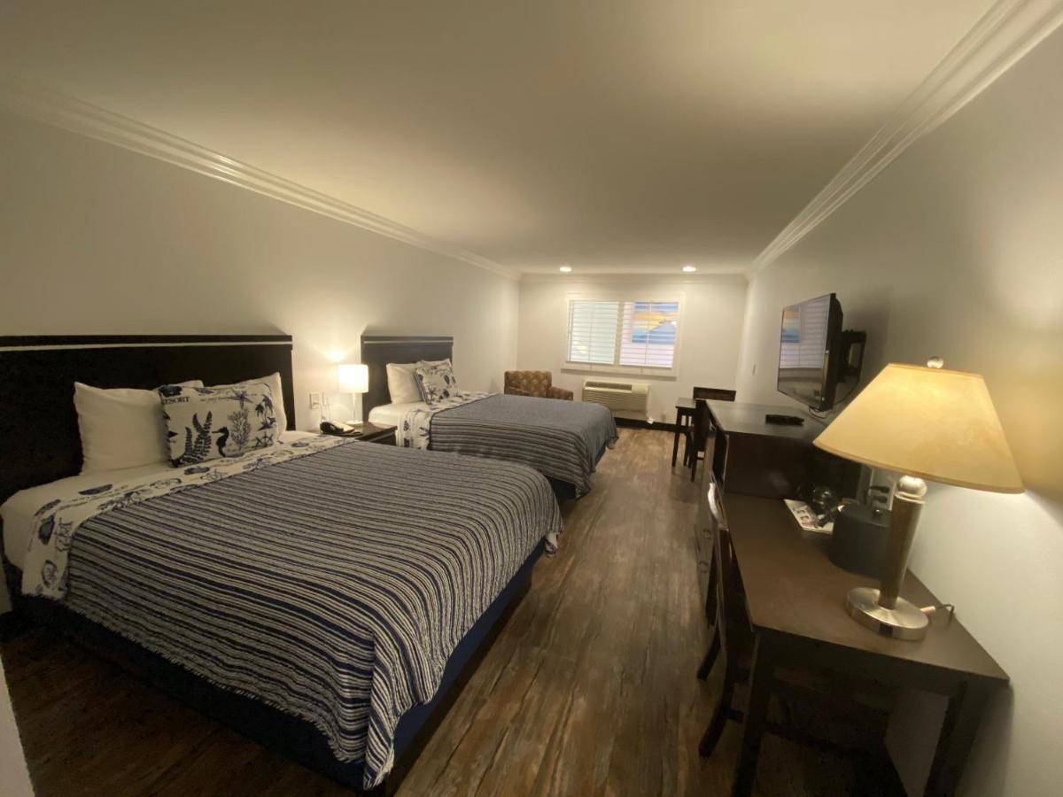 Ocean Surf Inn & Suites Хънтингтън Бийч Екстериор снимка