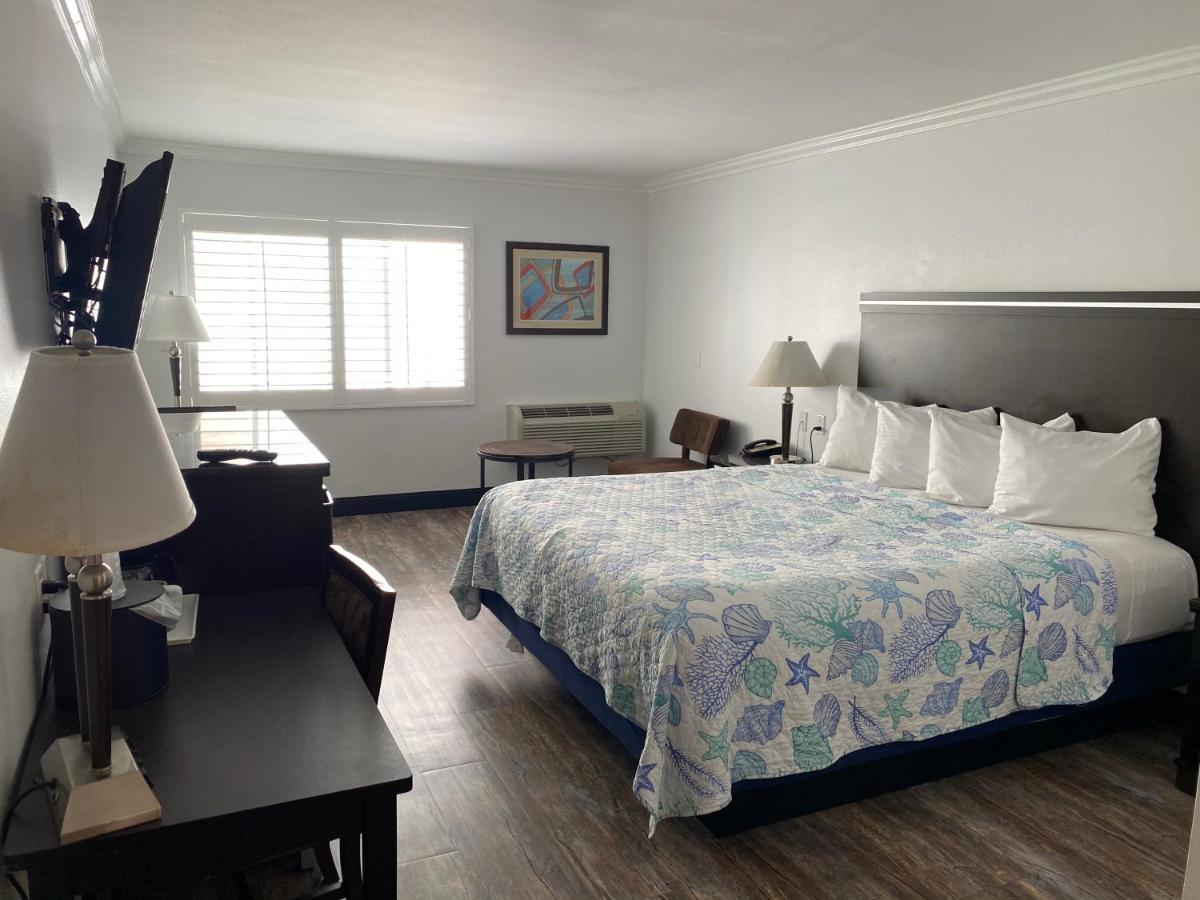 Ocean Surf Inn & Suites Хънтингтън Бийч Екстериор снимка