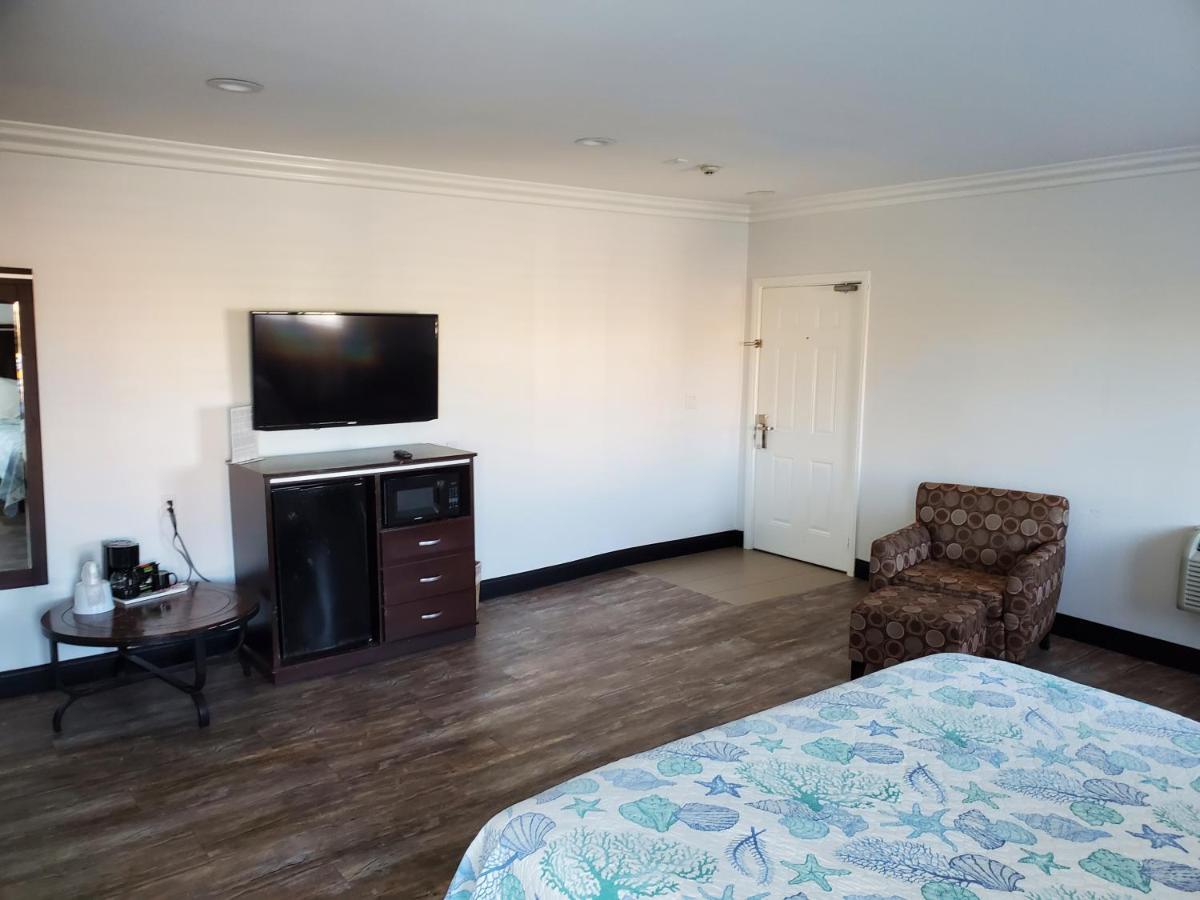 Ocean Surf Inn & Suites Хънтингтън Бийч Екстериор снимка